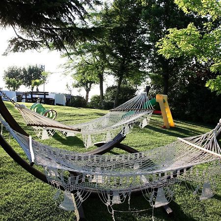 Hotel Tetto Delle Marche - Ristorante Dei Conti Чинголі Екстер'єр фото